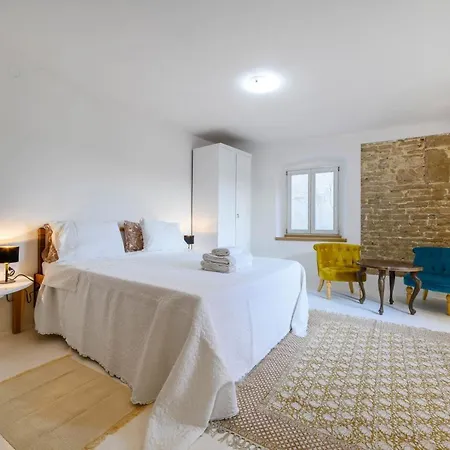 Apartment On The Rock *