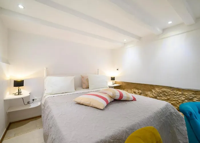 Apartment On The Rock Sibenik